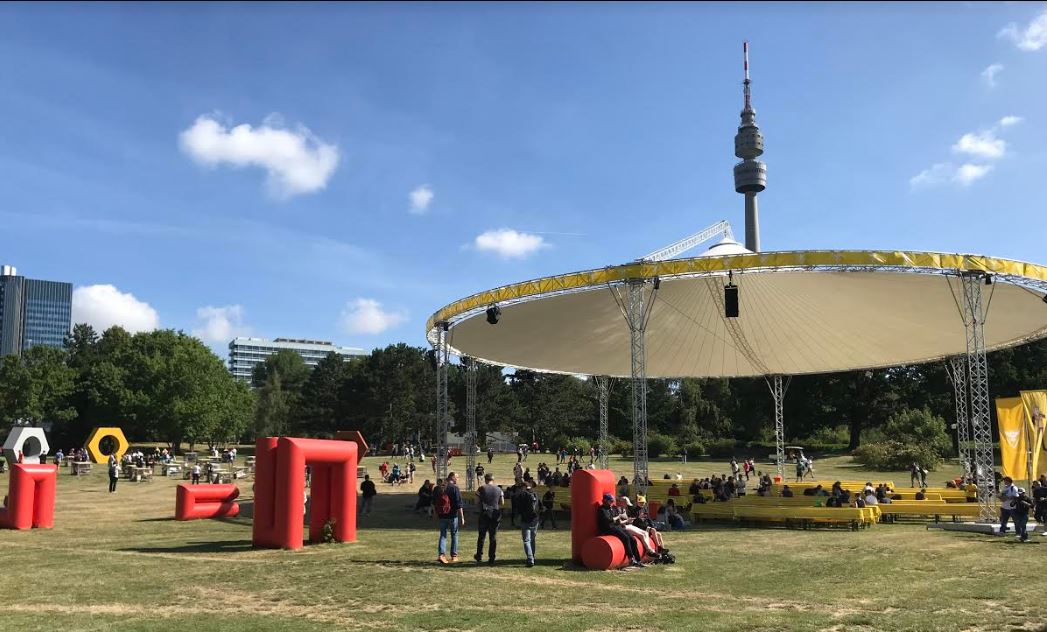 Pokemon Go Fest 2019 Turned Dortmund Into A Real Life Ryme City Vg247